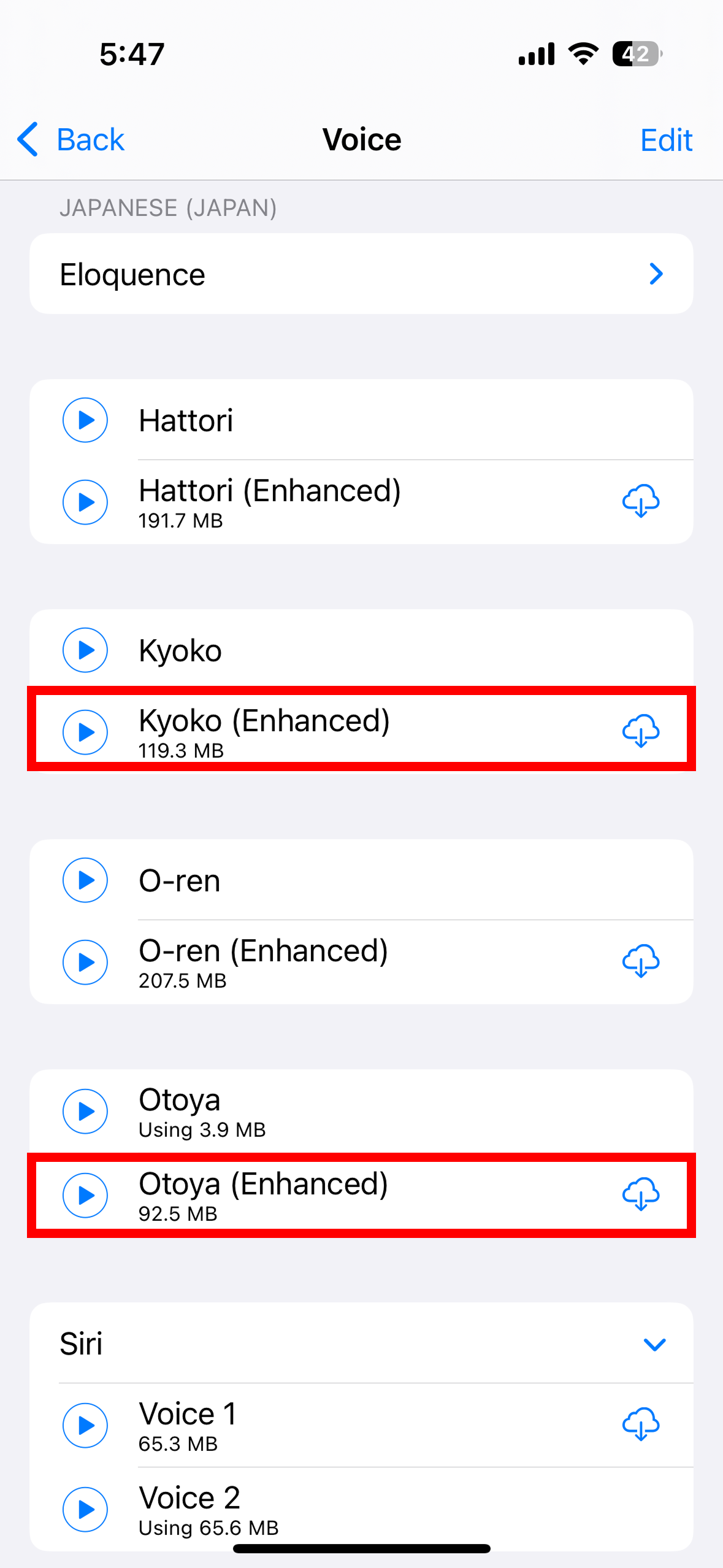 Voice selection screen showing Kyoko (Enhanced) and Otoya (Enhanced) download buttons